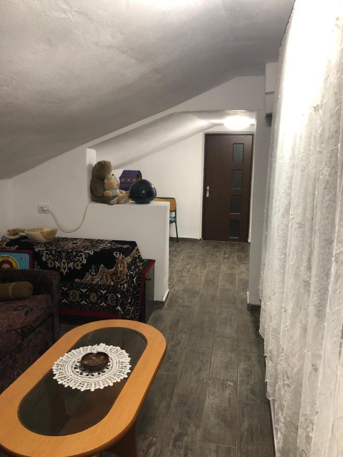 Casuta Bunicilor Isverna Hotel Buitenkant foto