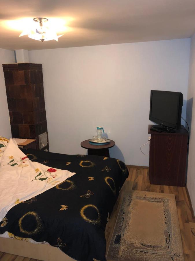 Casuta Bunicilor Isverna Hotel Buitenkant foto