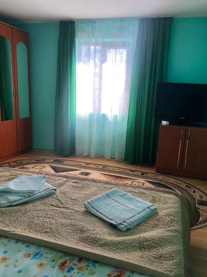 Casuta Bunicilor Isverna Hotel Buitenkant foto